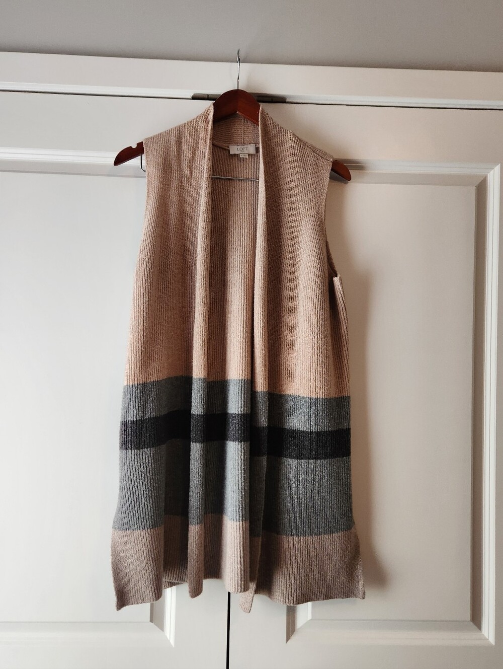 Sweater vest
